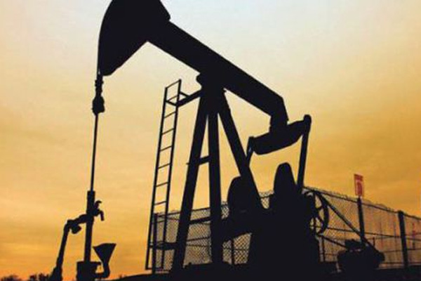 Petrol fiyatları altı ayın en düşük seviyesinde