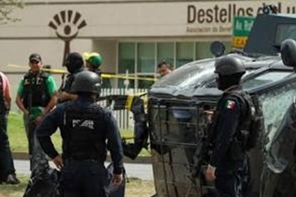 Meksika'da çeteler çatıştı: 12 ölü