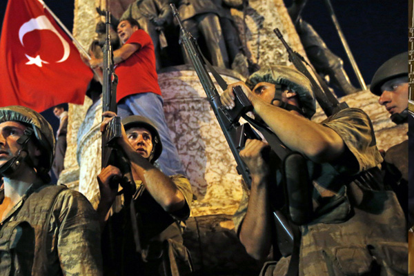 FETÖ'nün 'ihraç' kumpası! 'YAŞ’ta adın geçiyor...'