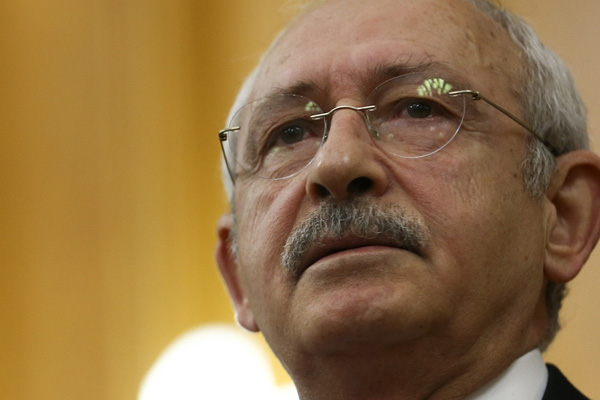 Kılıçdaroğlu bir kez daha 'kontrollü darbe' dedi, Erdoğan'ı işaret etti!