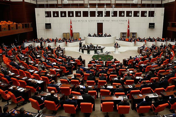 TBMM yeniden yapılandırma için mesai yapacak