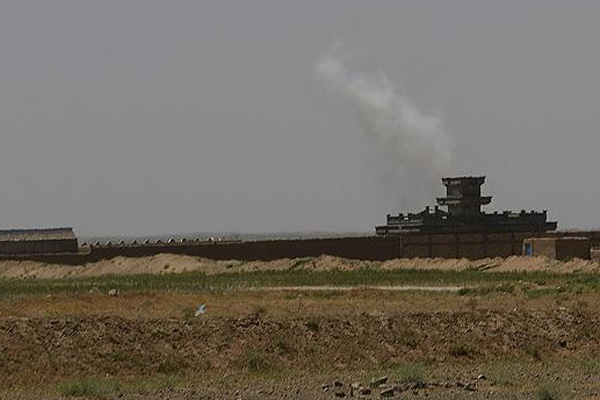 Pakistan Afgan güvenlik noktalarını vurdu: 50 ölü