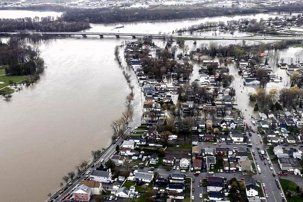Kanada sular altında