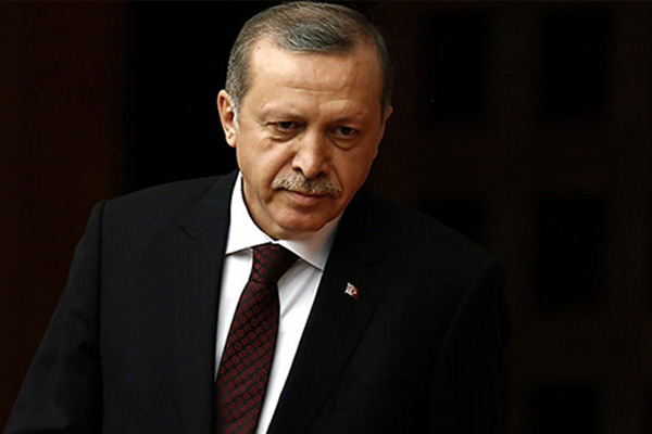 Cumhurbaşkanı Erdoğan'dan Macron'a tebrik