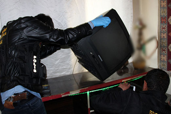 26 adrese uyuşturucu baskını