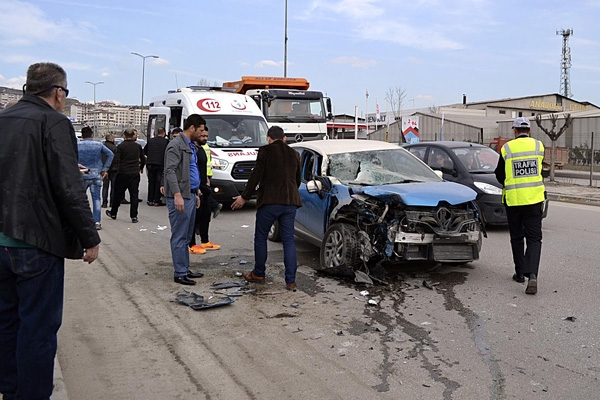 Karabük'te trafik kazası: 2 yaralı