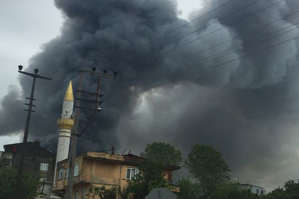 Trabzon'da sanayi bölgesinde yangın