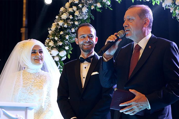 Cumhurbaşkanı Erdoğan nikah şahidi oldu
