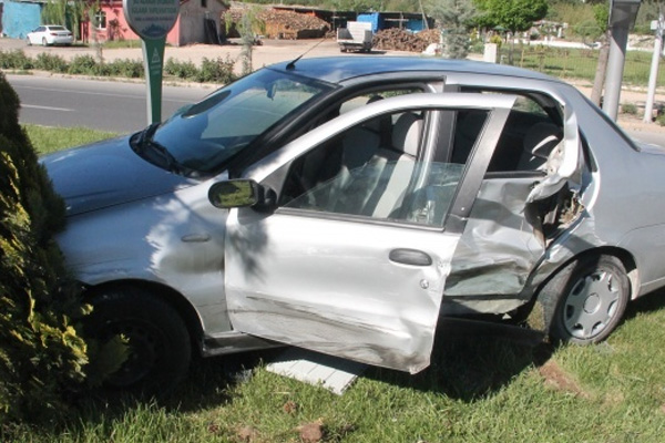 Elazığ'da trafik kazası: 3 yaralı