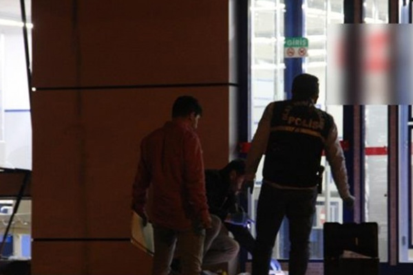 Ataşehir'de markete EYP'li saldırı