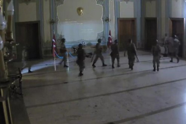 İstanbul Valiliğini işgal girişimi davası ertelendi