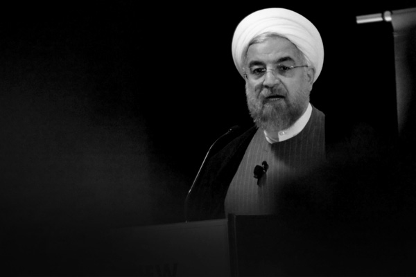 Ruhani'nin rakibi seçimlerden çekildi