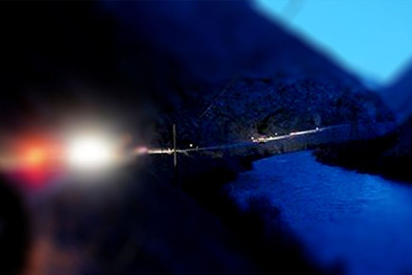 Araç Zap suyuna yuvarlandı: 2 kayıp