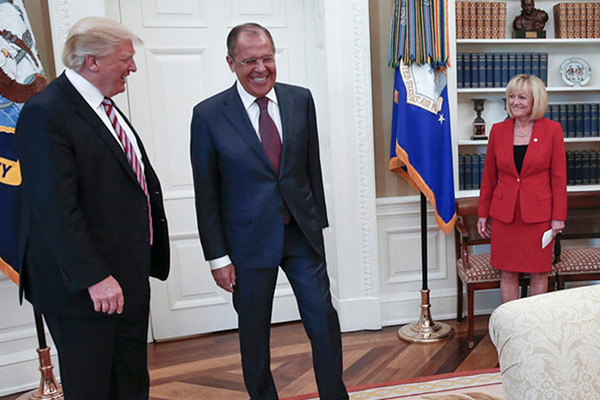 ABD'nin yeni Trump krizi: Başkan gizli bir istihbaratı Rusya'yla paylaştı