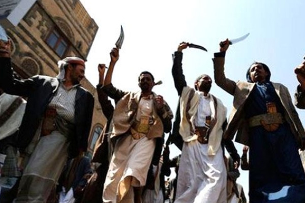 Husiler, Salih'e bağlı gazetenin basımını durdurdu