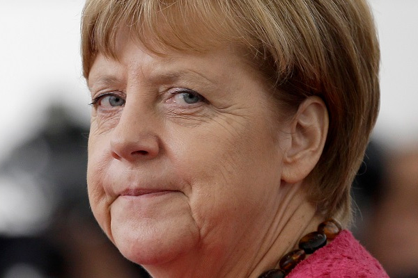 Alman Savunma Bakanı 'Türkiye'ye alternatif ülkeye' gidiyor