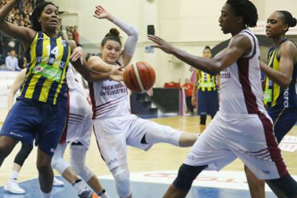 Şampiyon Yakın Doğu Üniversitesi