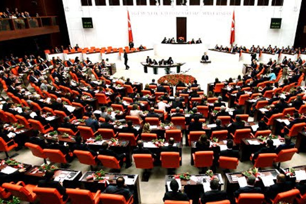 Kamu alacaklarını yapılandırma kanunu yasalaştı