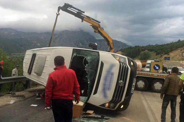 Isparta’da kaza: 18 yaralı