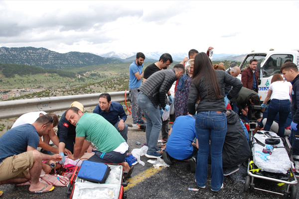 Antalya'da kaza: 1 ölü, 4 yaralı