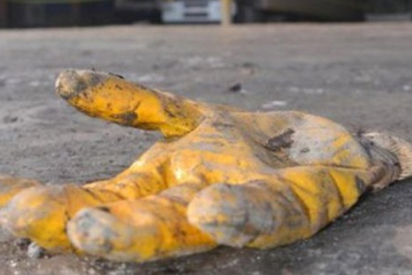 İzmir'de iş kazası: 1 ağır yaralı