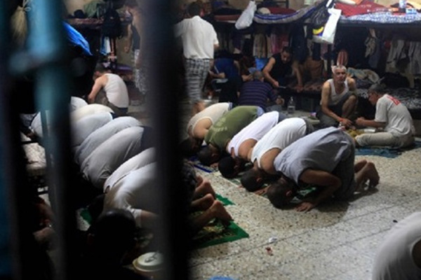 200 tutuklu Filistinli daha açlık grevine başladı