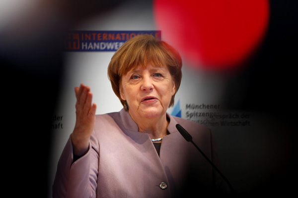 Merkel'den bir kez daha 'İncirlik' mesajı