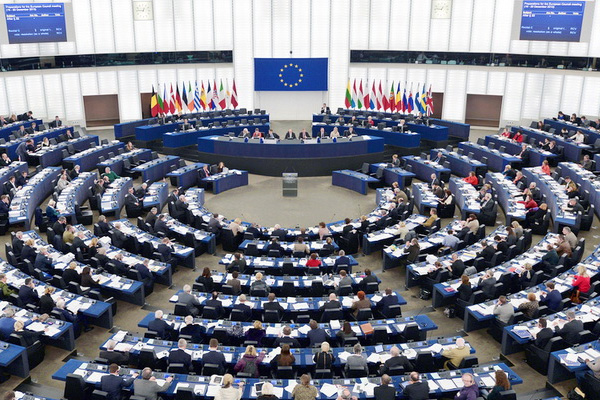 AP, İspanya'daki çalınan bebek vakalarını araştırıyor