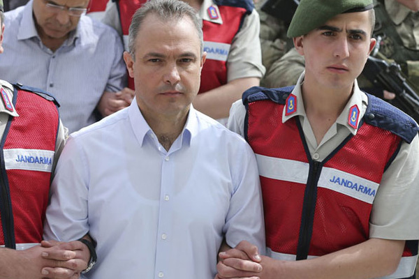 Hulusi Akar'ın yaveri Türkkan'dan 'işkence' iması