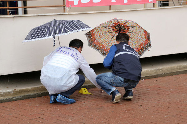 13. kattan düşen 2 yaşındaki çocuk öldü