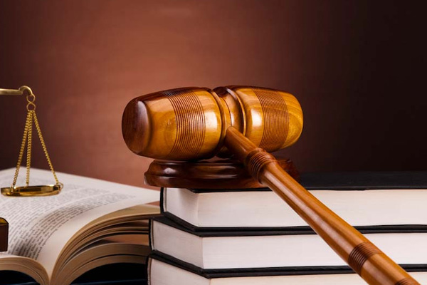 Hakimden darbe sanığına: Sen kendini hala albay sanıyorsun