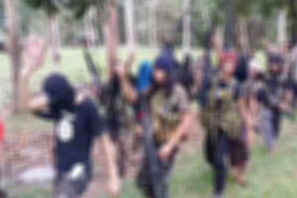 IŞİD Filipinler'de kilise bastı!