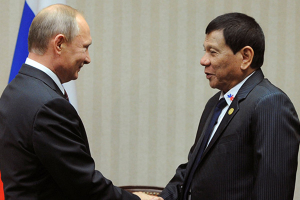 Duterte, Putin'den silah istedi