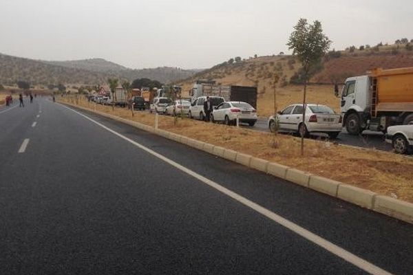 Diyarbakır - Bingöl karayolunda patlama: 1 asker yaralı