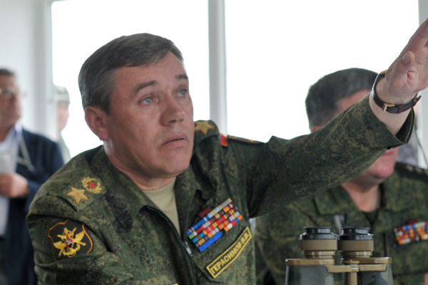 'Rusya Genelkurmay Başkanı Suriye'yi düzenli olarak ziyaret ediyor'