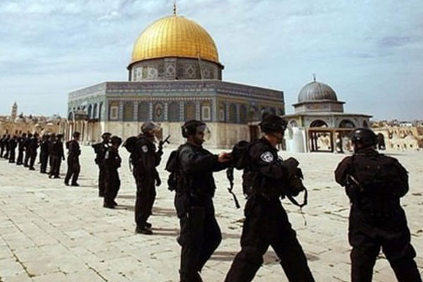 İsrail askerleri 22 Filistinliyi gözaltına aldı