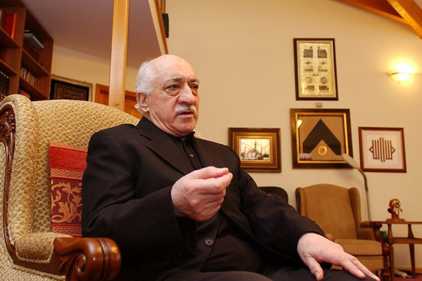 Gülen'in yeşil pasaportu resmen iptal ediliyor