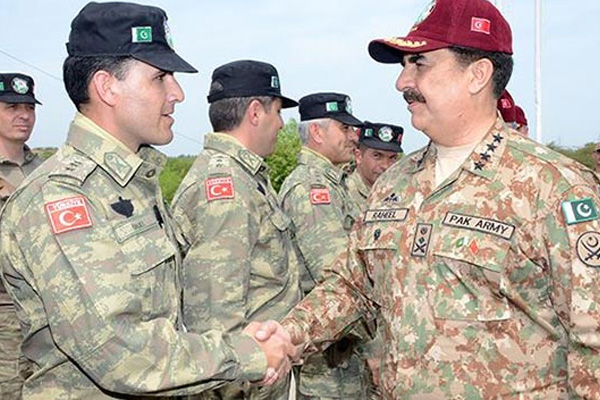 Türkiye'den Pakistan'a askeri eğitim desteği