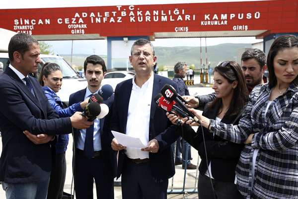 CHP'li Özel'den 15 Temmuz çatı davasına müdahillik talebi