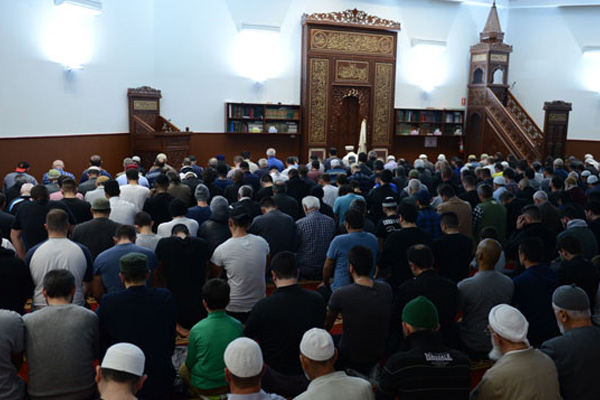 Avustralya'da ilk teravih kılındı