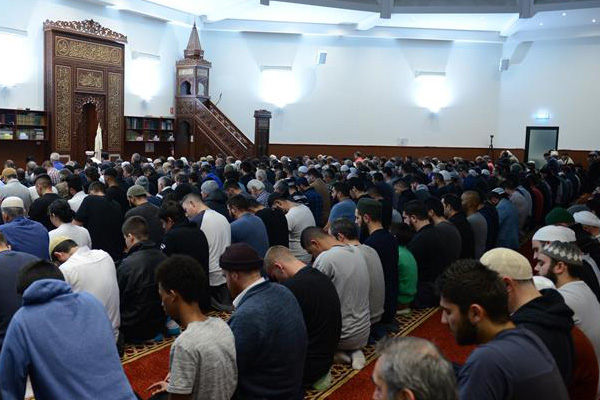 Avustralya'da ilk teravih kılındı