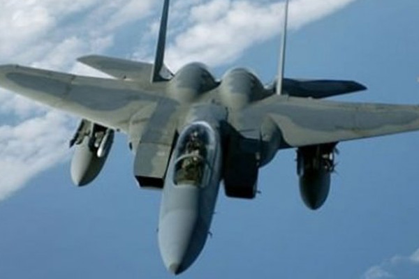 Çin savaş uçaklarından ABD gemisine gözdağı