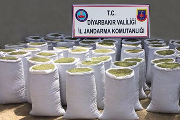 Diyarbakır'da 4 ton esrar ele geçirildi