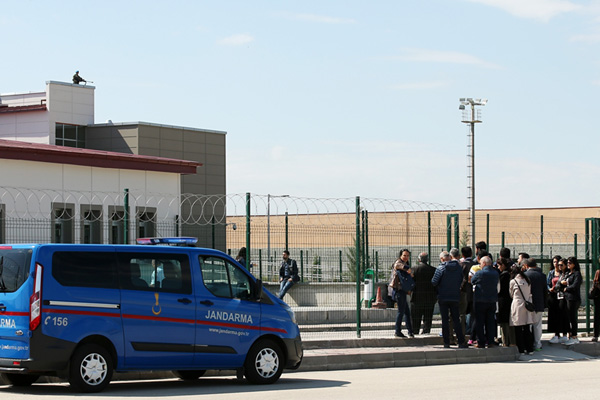 Erdoğan'ın avukatından darbeci Evrim'e sert tepki: Yalanlarınızı aklınızda tutamıyorsunuz