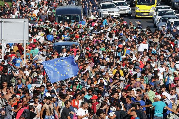 'Avrupa’ya 200 milyon mülteci gelebilir'