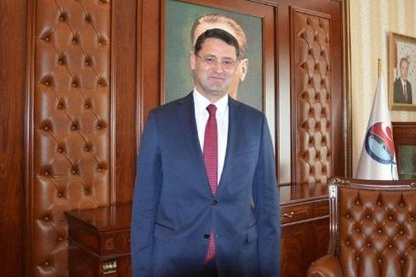 Kırıkkale Valisi Twitter'da paylaşılan fotoğrafa tepkili