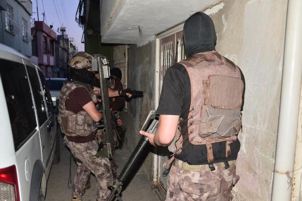 Adana'da uyuşturucu operasyonu: 11 gözaltı