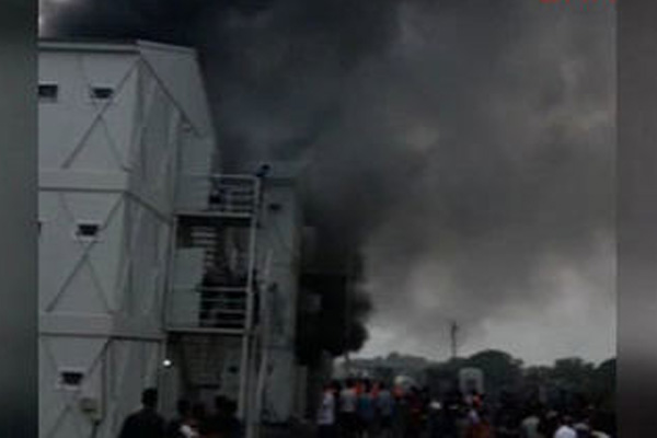 Bakırköy'de büyük yangın