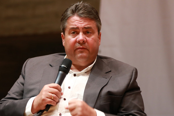 Çavuşoğlu'dan İncirlik açıklaması