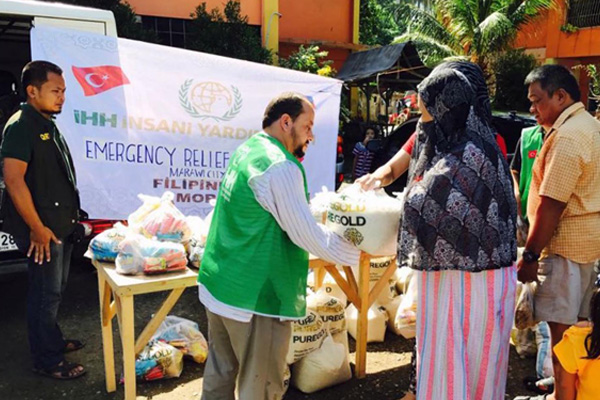 İHH’dan sıkıyönetim ilan edilen Filipinler’de!